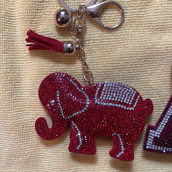 ALABAMA FANS 2 KEY CHAINS ELEPHANT AND A Red and white - Picture 4 of 6